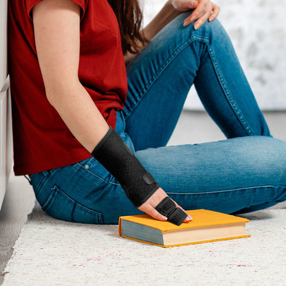Comfortable Wrist Brace for Finger Support and Stability